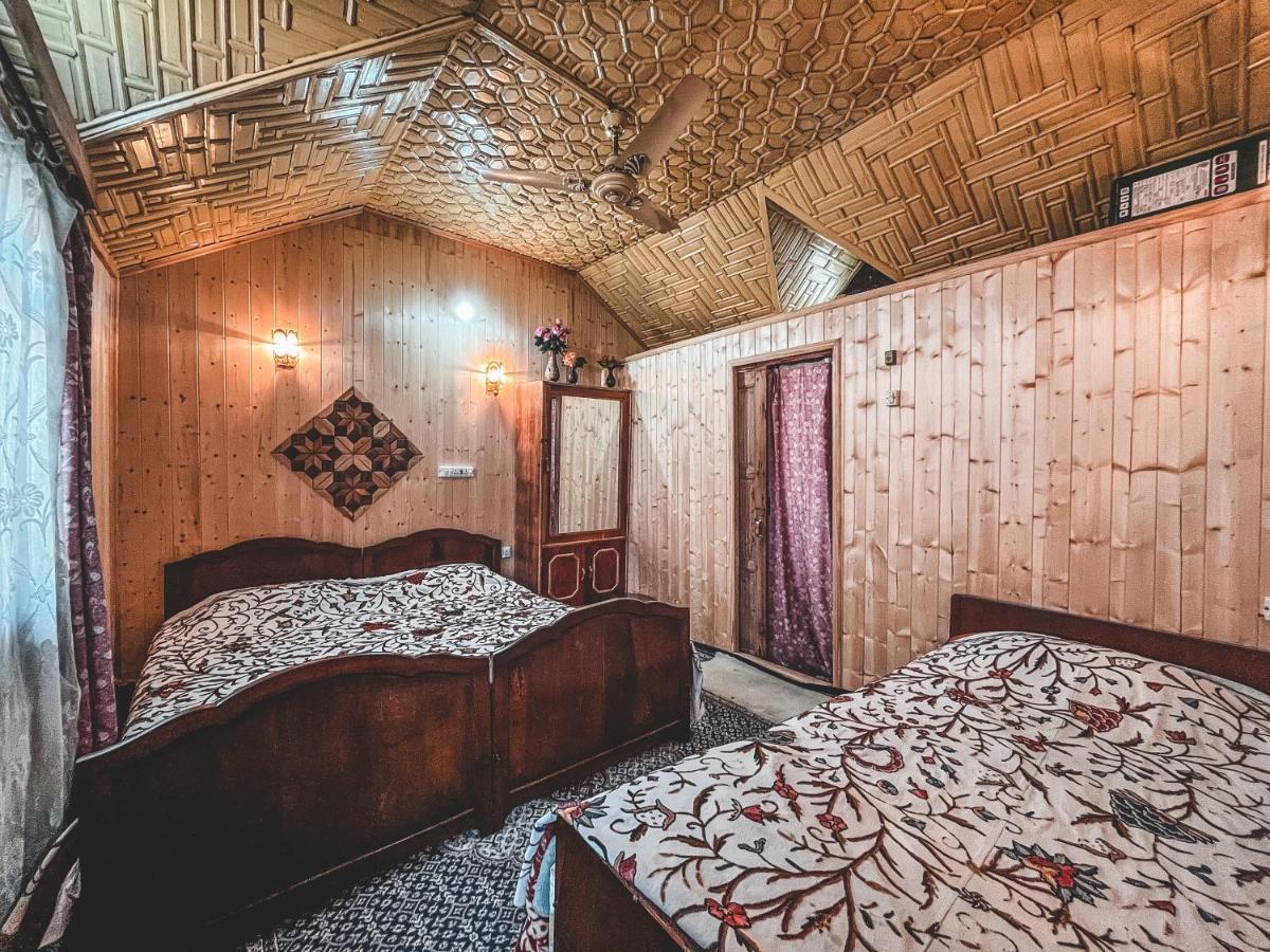 Golden Hopes Group Of Houseboats 3*