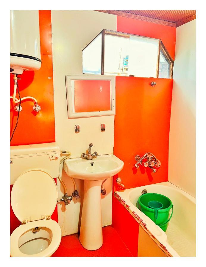 The Heritage Aristotle Group Of Houseboats Botel 4*