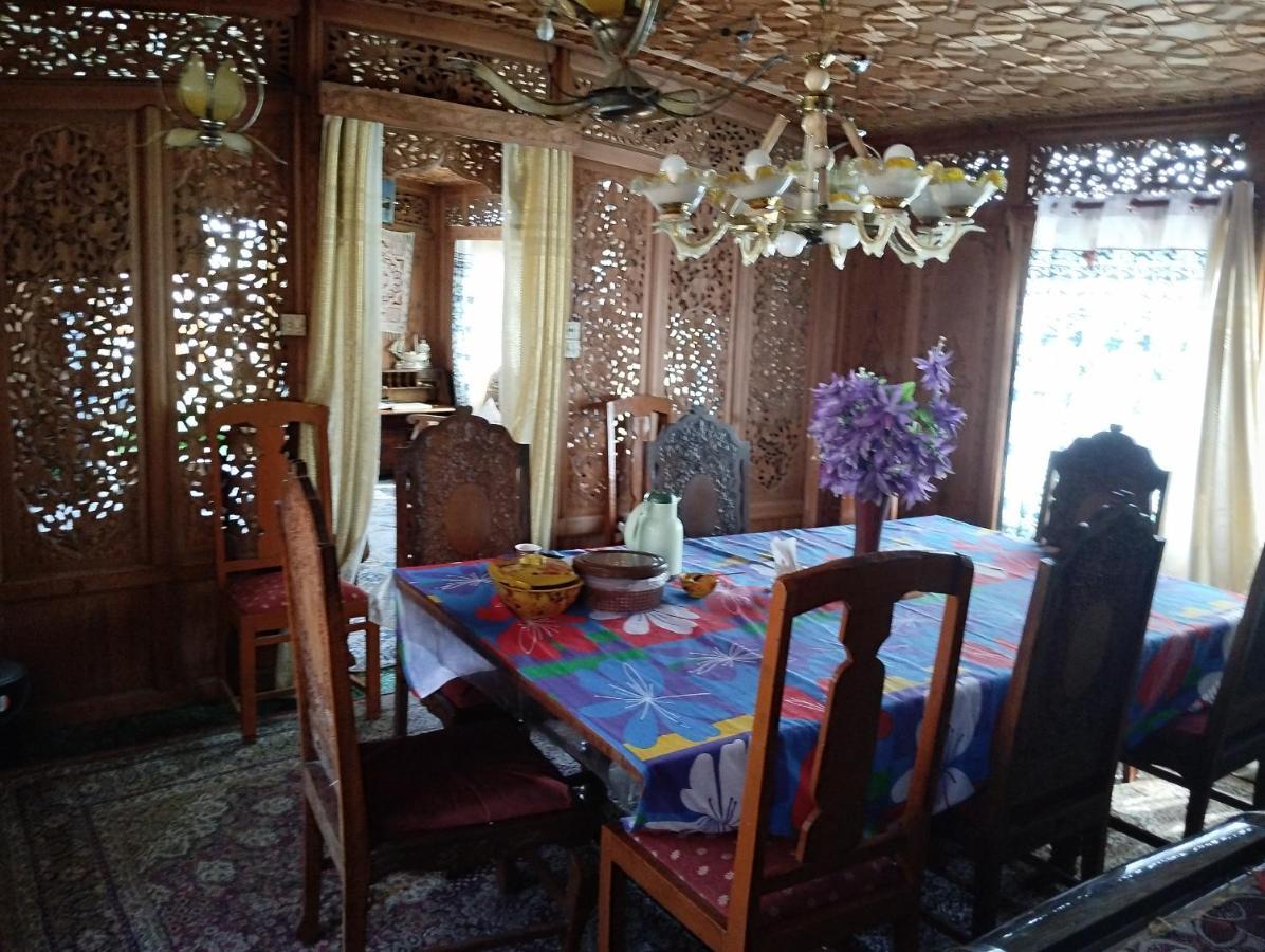 The Bombay Heritage Group Of House Boat 4* Srinagar (Jammu and Kashmir)