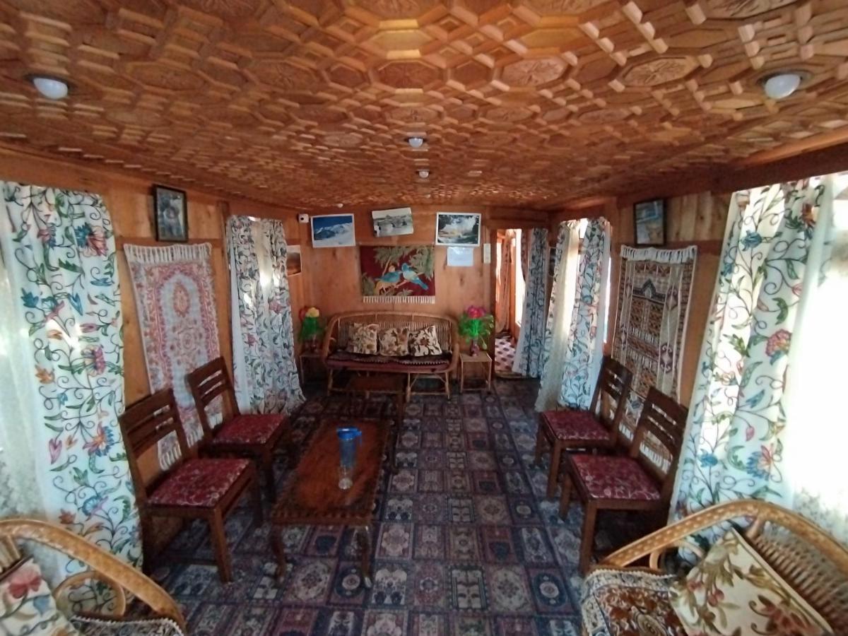 The Bombay Heritage Group Of House Boat Botel Srinagar (Jammu and Kashmir)
