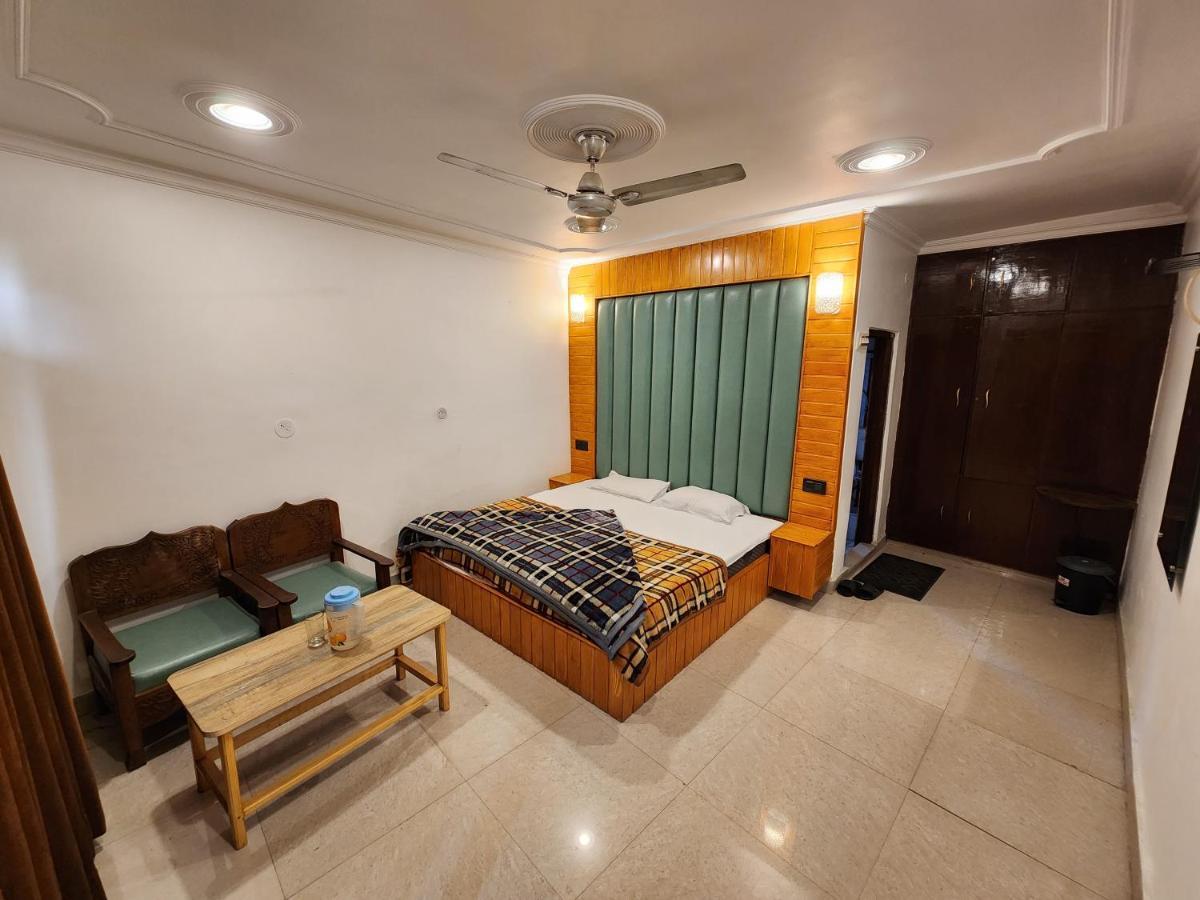 Junaid Guest house *
