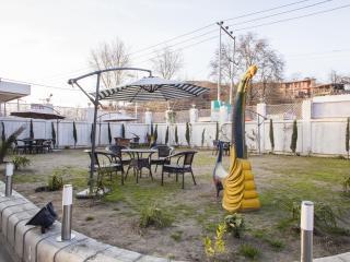 Batra And Residences Hotel Srinagar (Jammu and Kashmir)