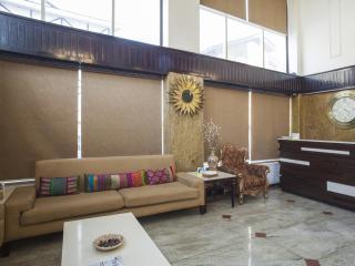 Batra And Residences Hotel