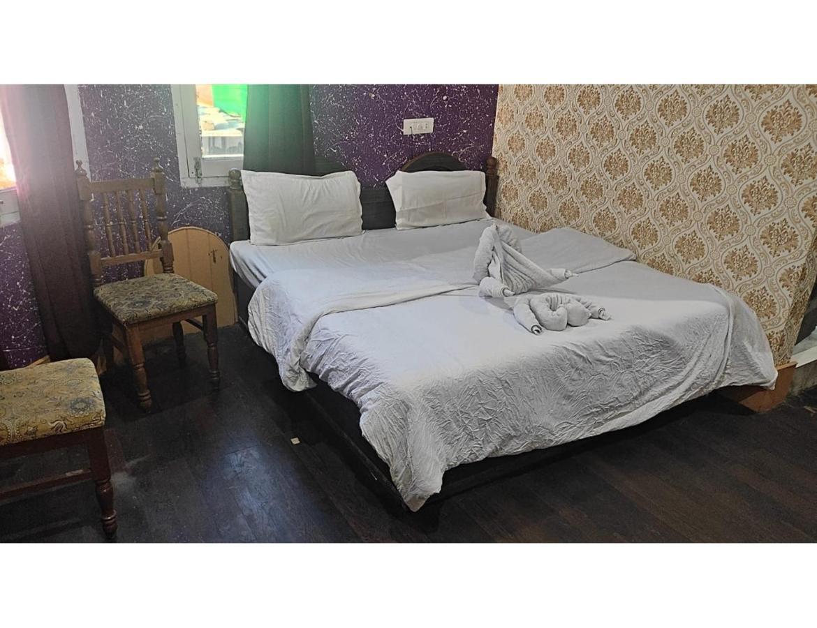 Homestay Pandit Palace, Srinagar (Jammu and Kashmir)