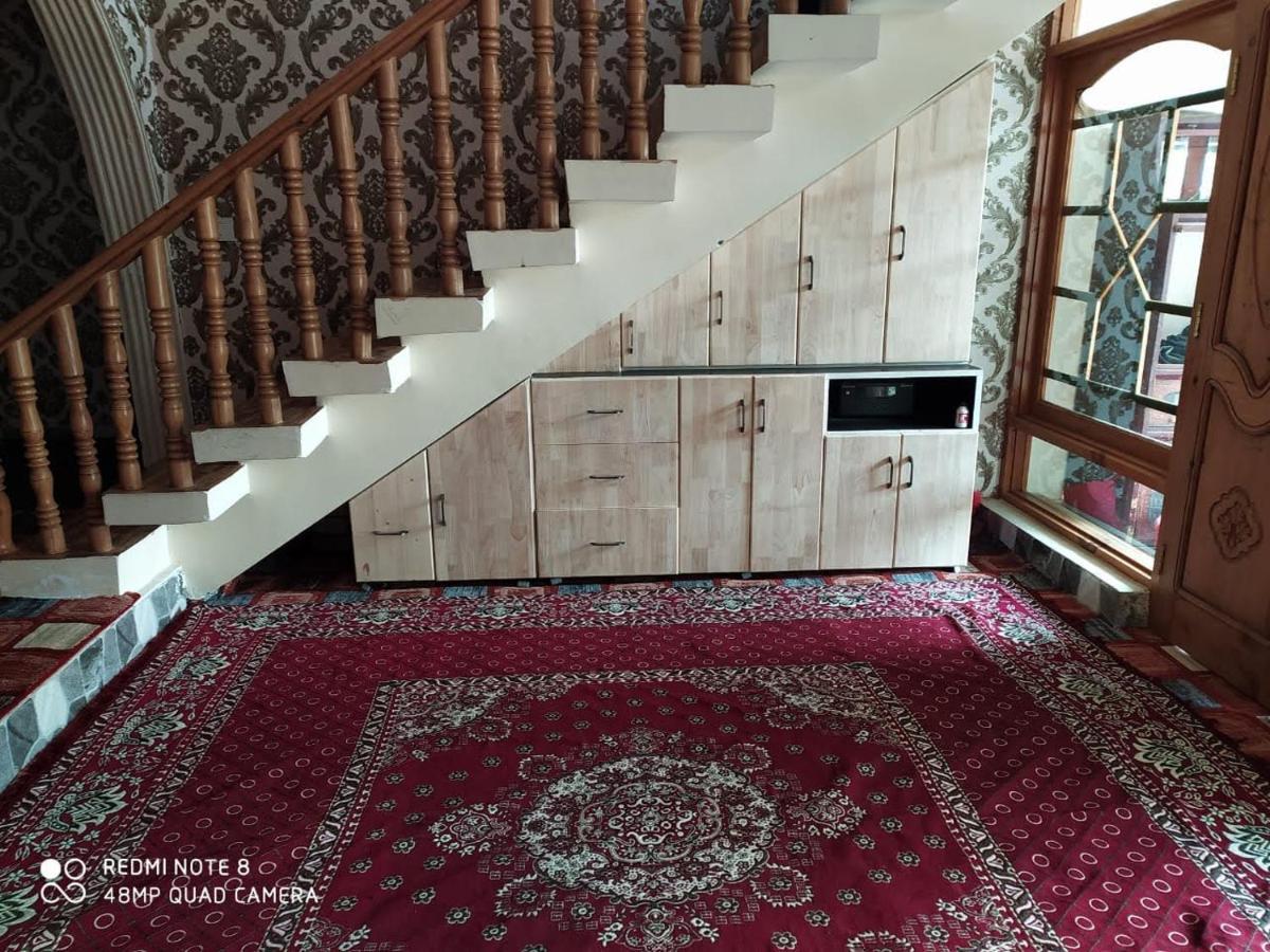 Coachman Homestay Guest house Srinagar (Jammu and Kashmir)