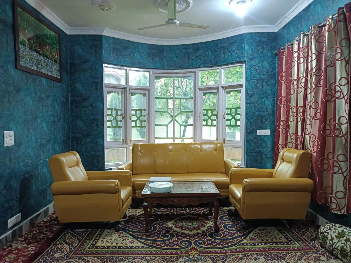 Coachman Homestay Guest house *