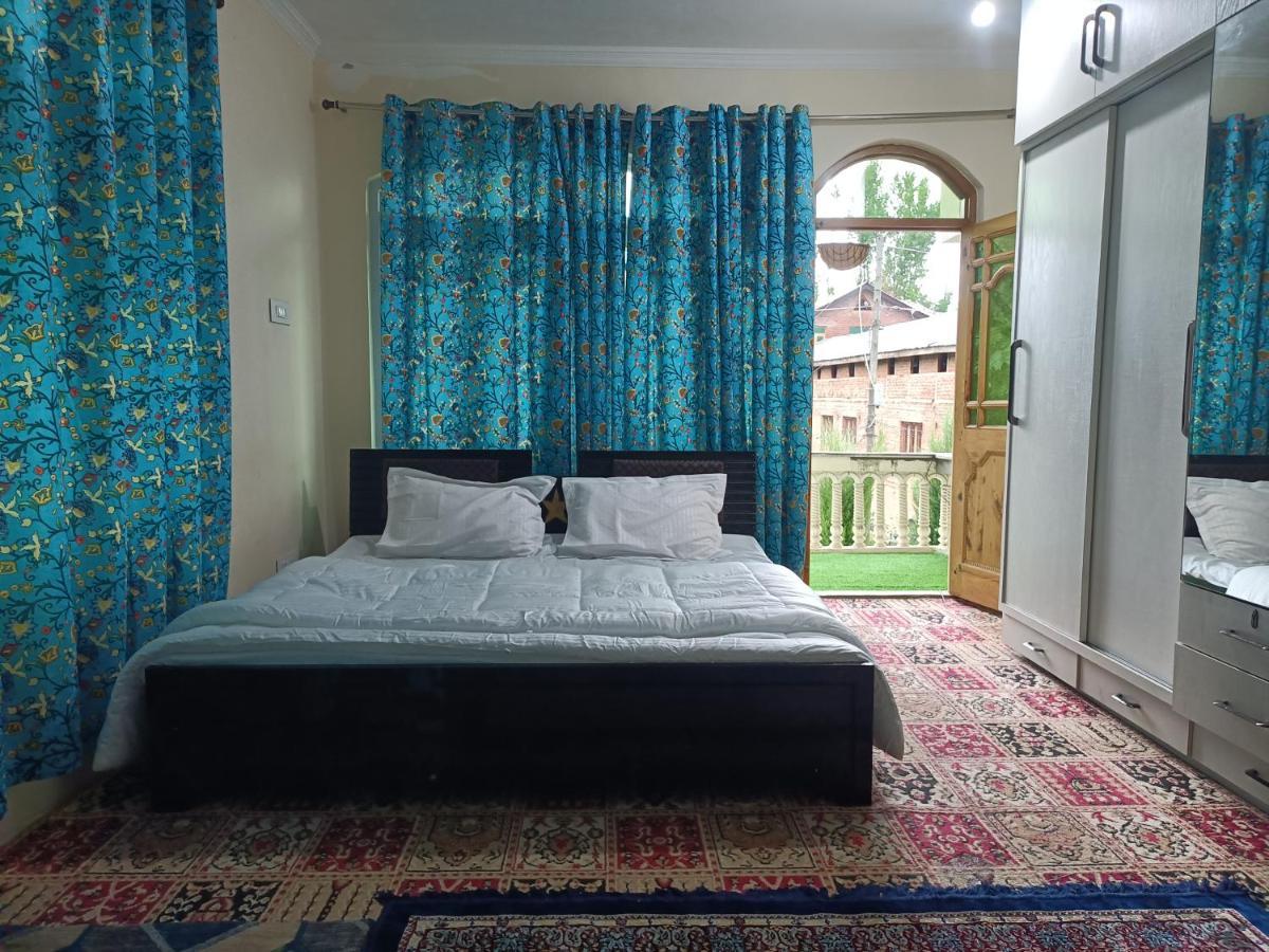 Coachman Homestay * Srinagar (Jammu and Kashmir)