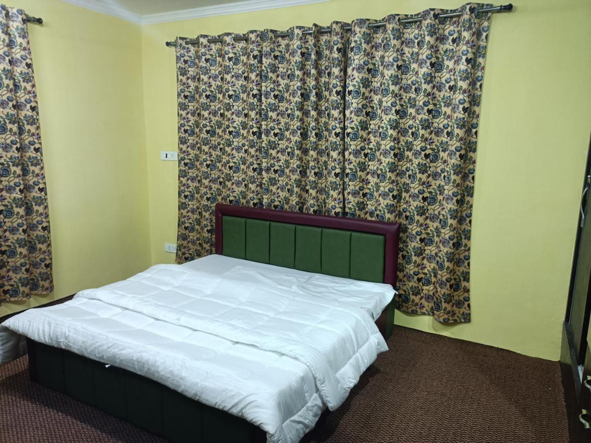 Guest house Coachman Homestay Srinagar (Jammu and Kashmir)