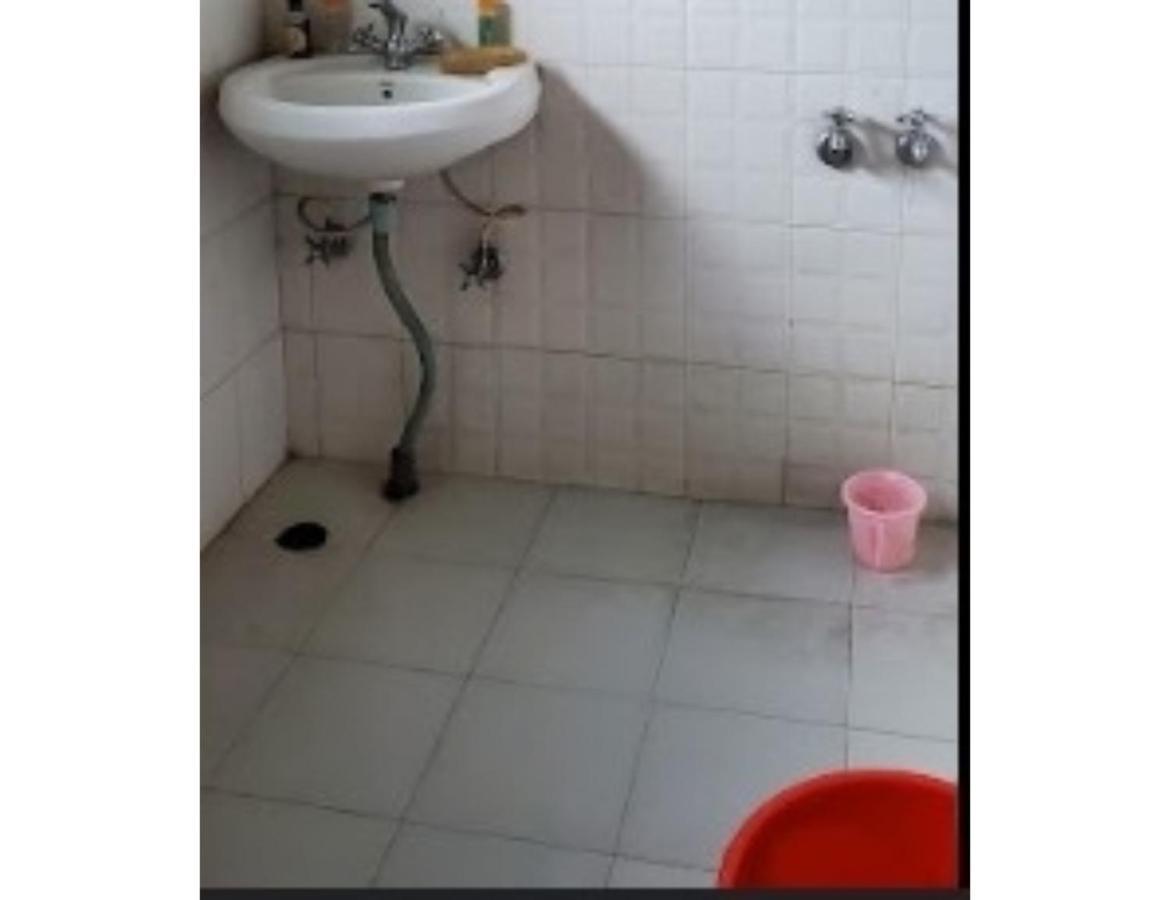 Ritz, Homestay *