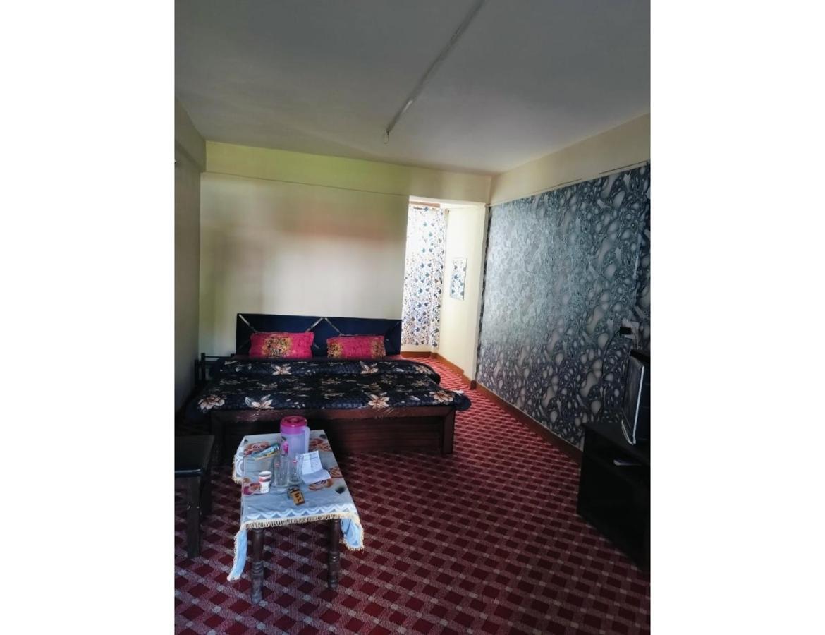 Ritz, Srinagar (Jammu and Kashmir)