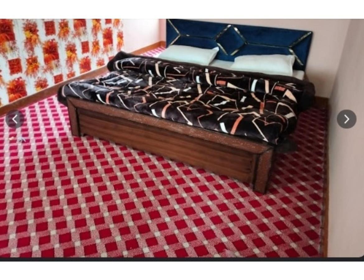 Ritz, Homestay Srinagar (Jammu and Kashmir)