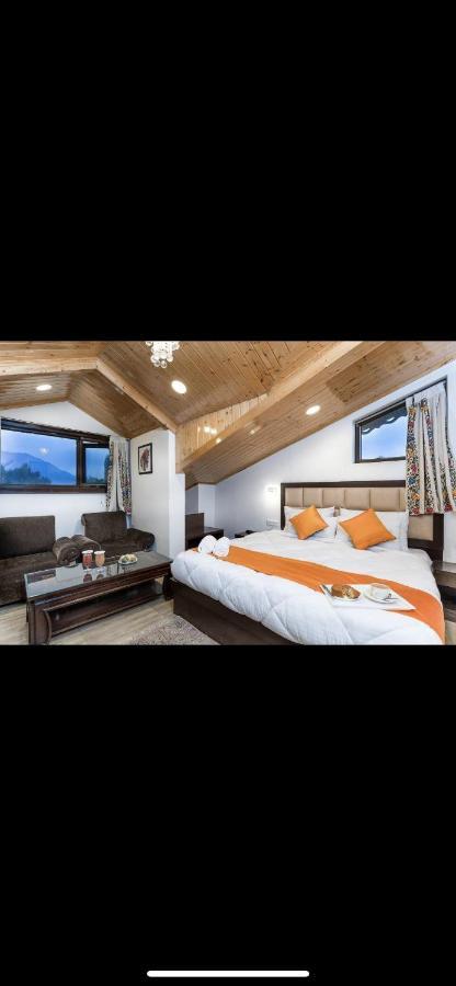 Guest house Blossoms Srinagar (Jammu and Kashmir)