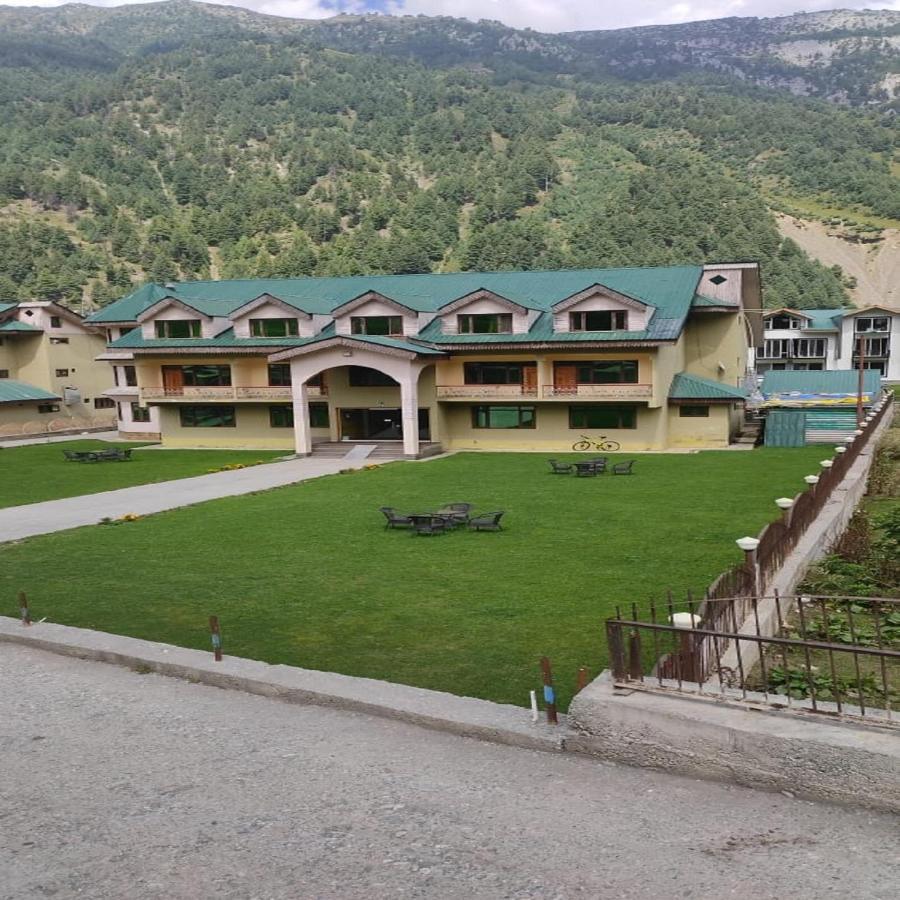 Sheen Hotel 3*