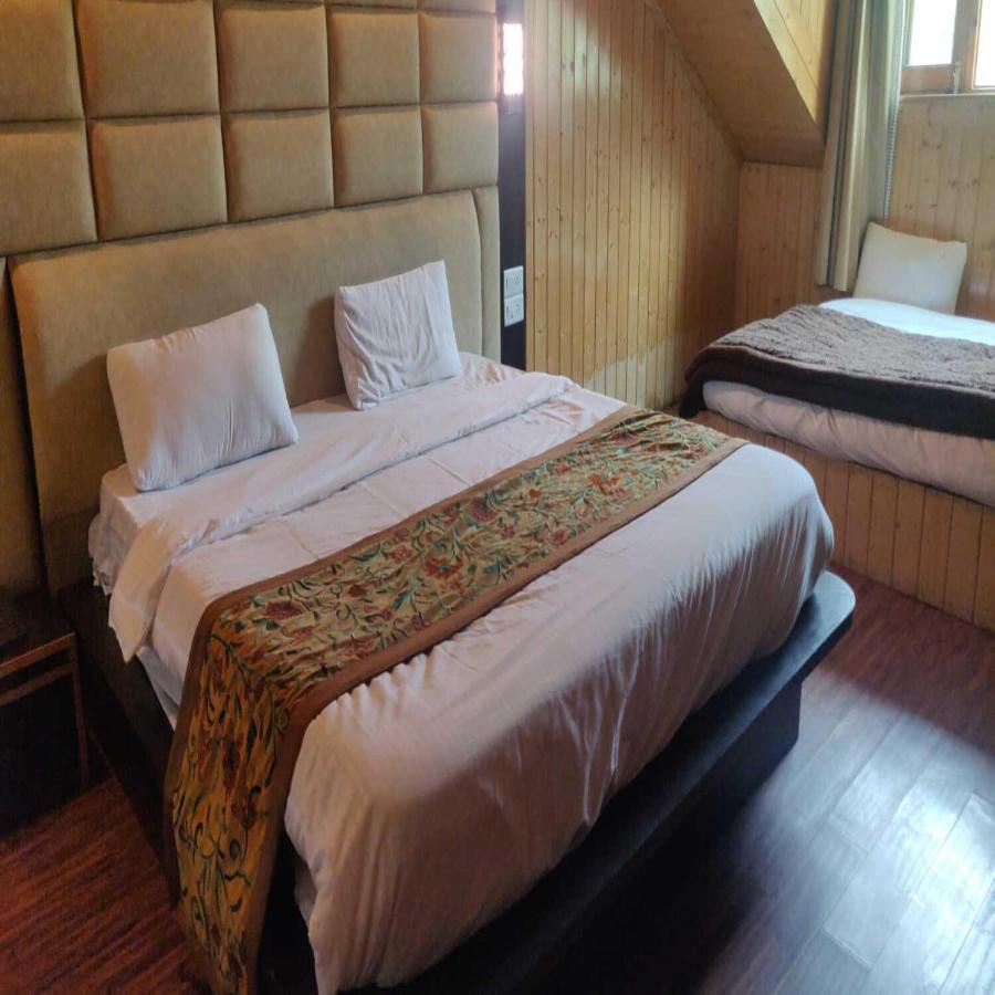 Sheen Hotel Srinagar (Jammu and Kashmir)