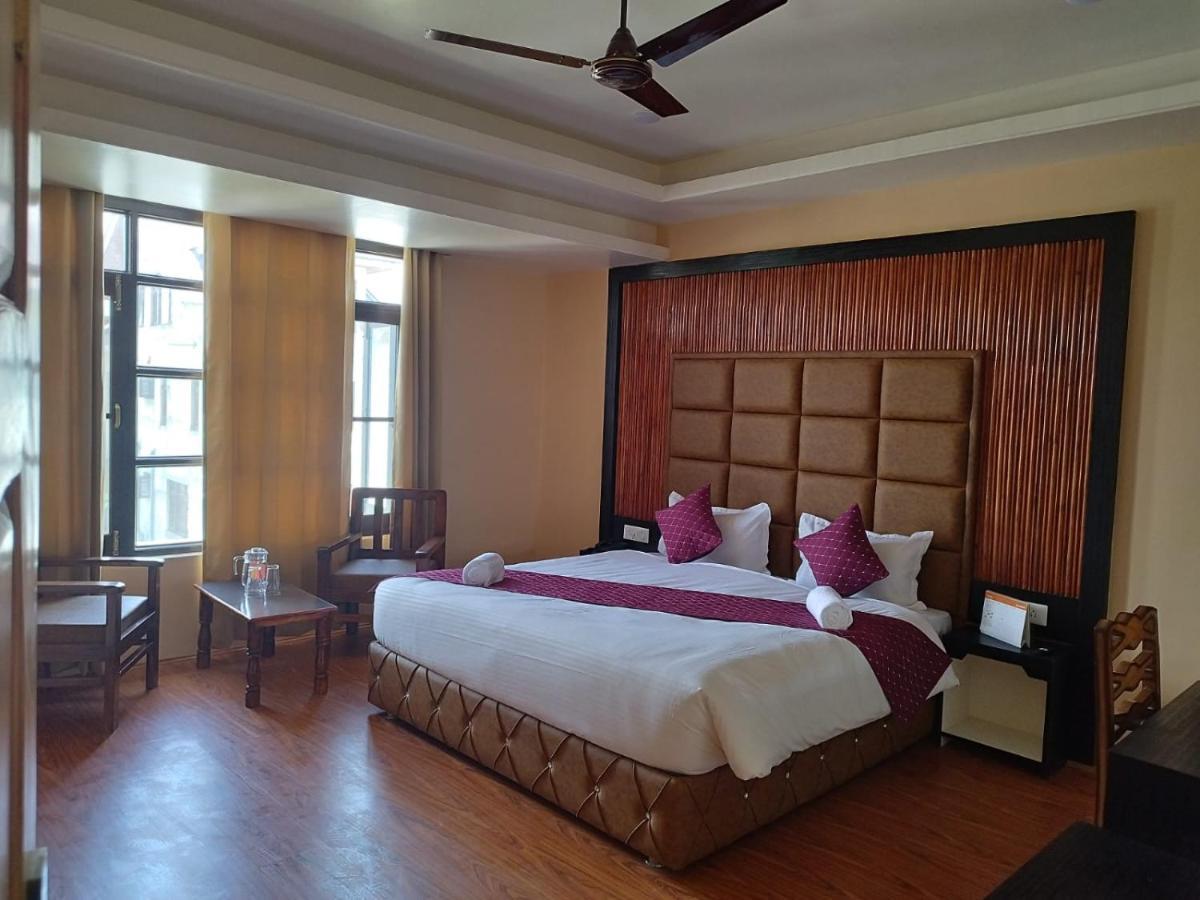 Hotel Fair Mount, Airport Road, Humhama 3*