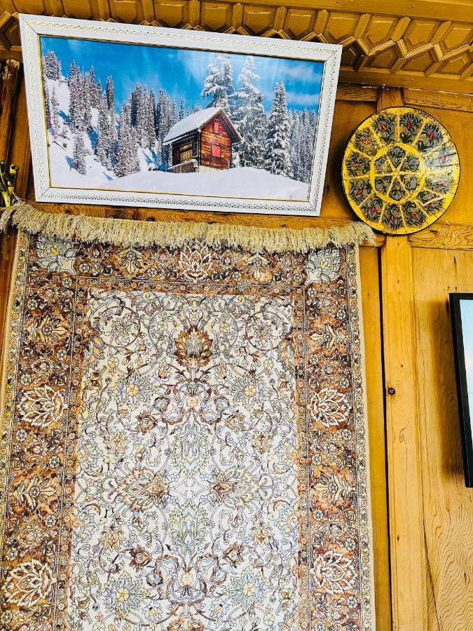 Bed & Breakfast Houseboat New Retreat Group