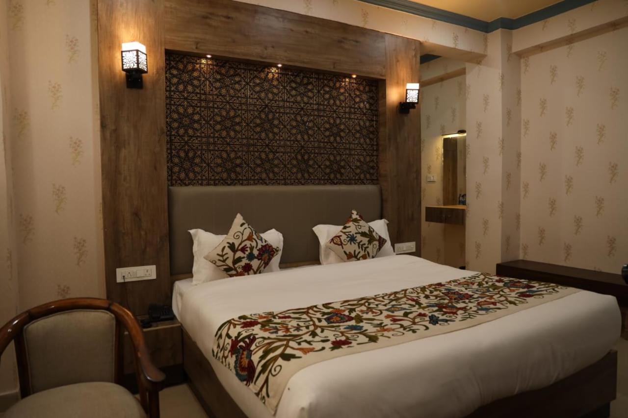The Jamawar 4*