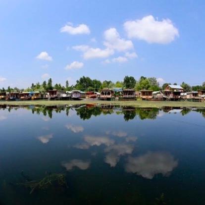 View Group Of Houseboats 4*