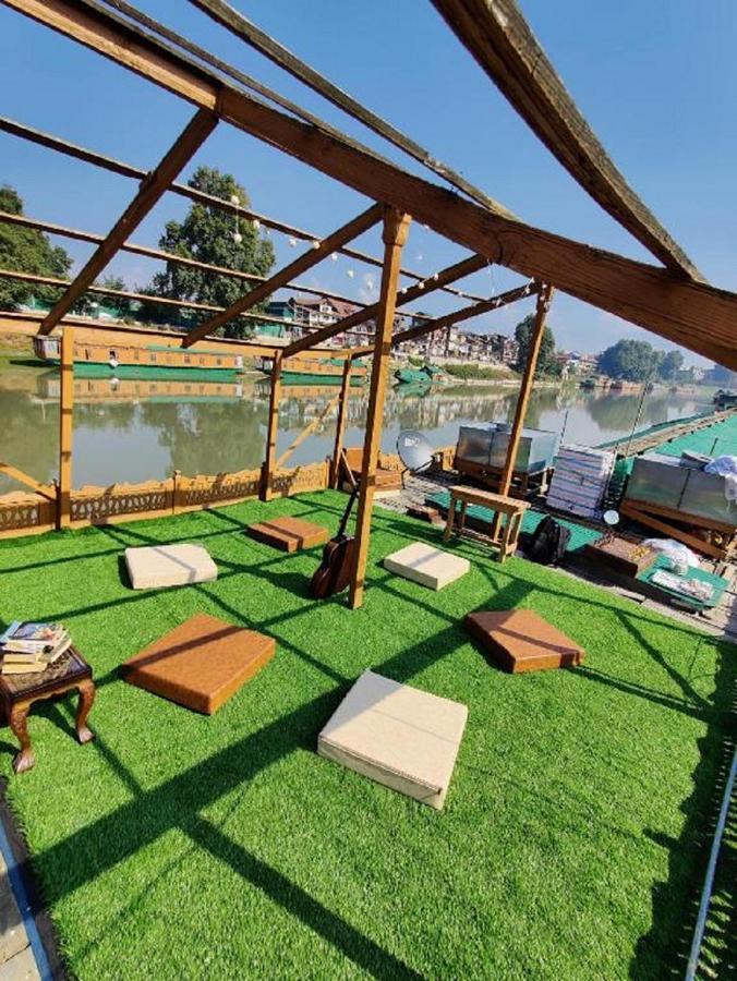 The Flostel * Srinagar (Jammu and Kashmir)