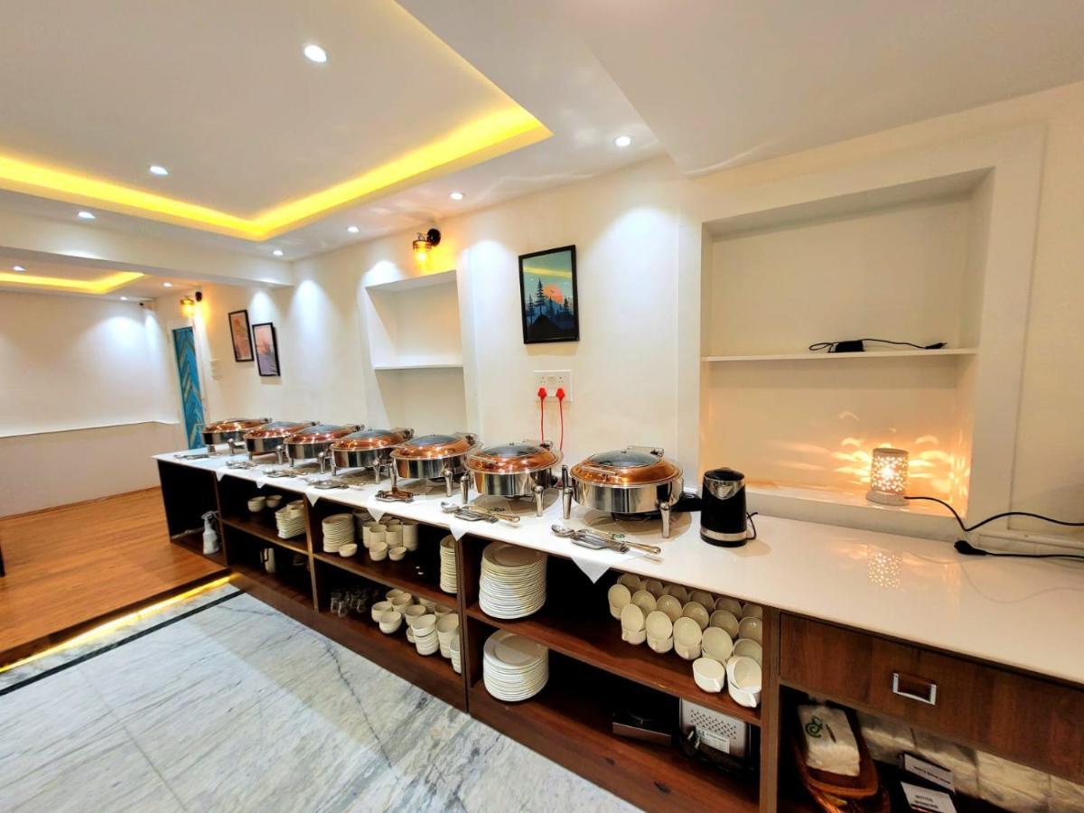 Royal Plaza Hotel Srinagar (Jammu and Kashmir)