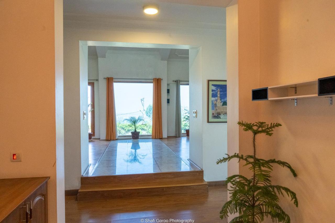 Orania Hotel Srinagar (Jammu and Kashmir)