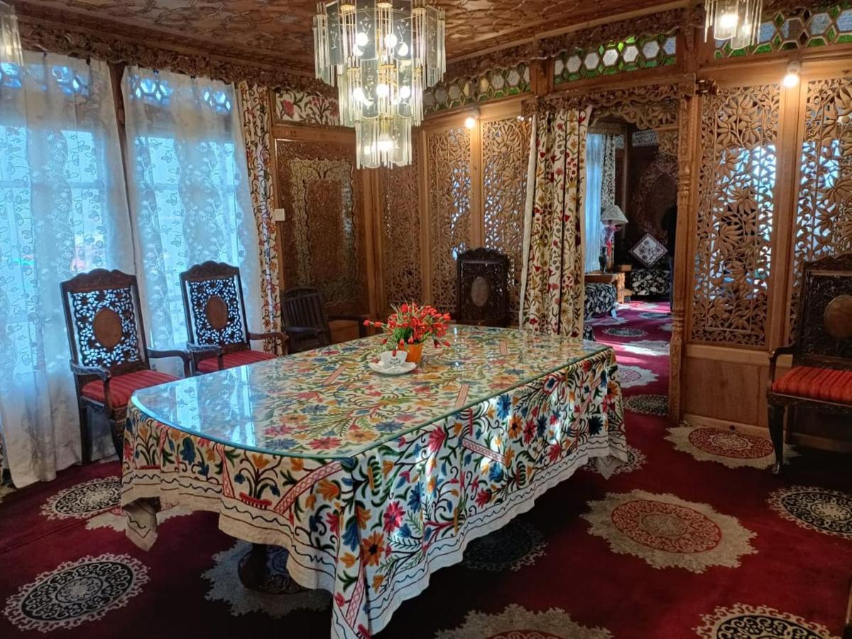 Hotel Floating Heritage Group Srinagar (Jammu and Kashmir)