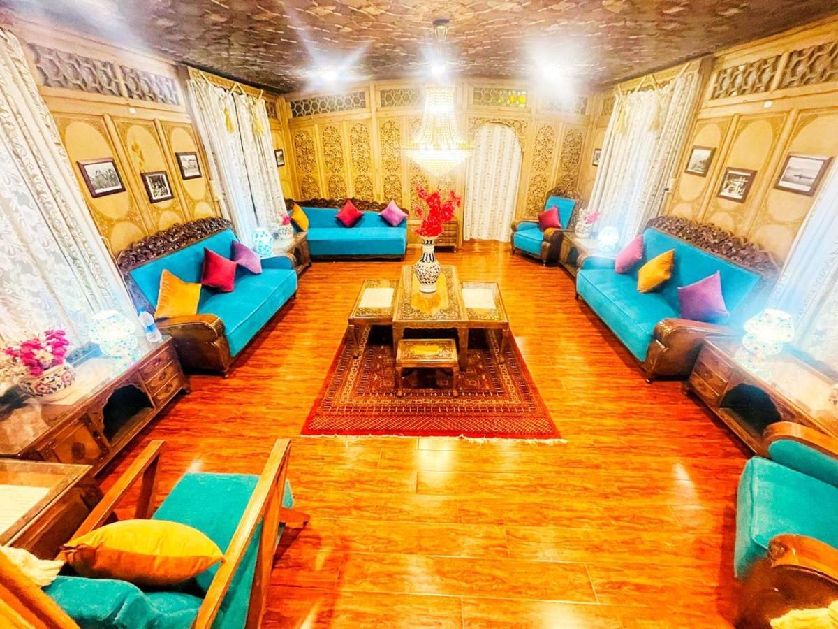 Hotel Floating Heritage Group Srinagar (Jammu and Kashmir)