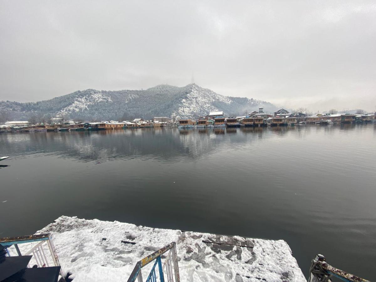 Floating Heritage Group Hotel Srinagar (Jammu and Kashmir)