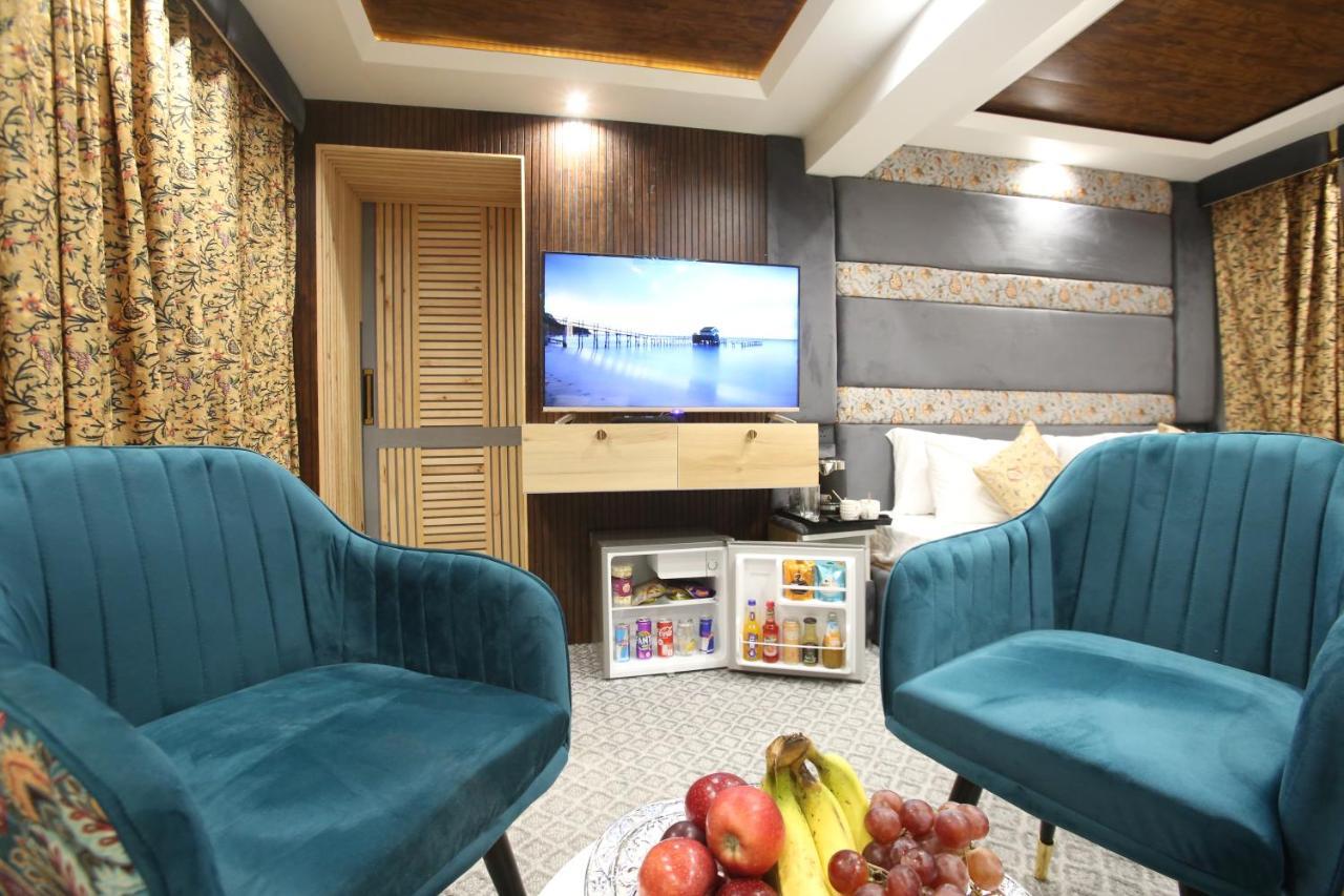 Ahmed Residency Hotel Srinagar (Jammu and Kashmir)