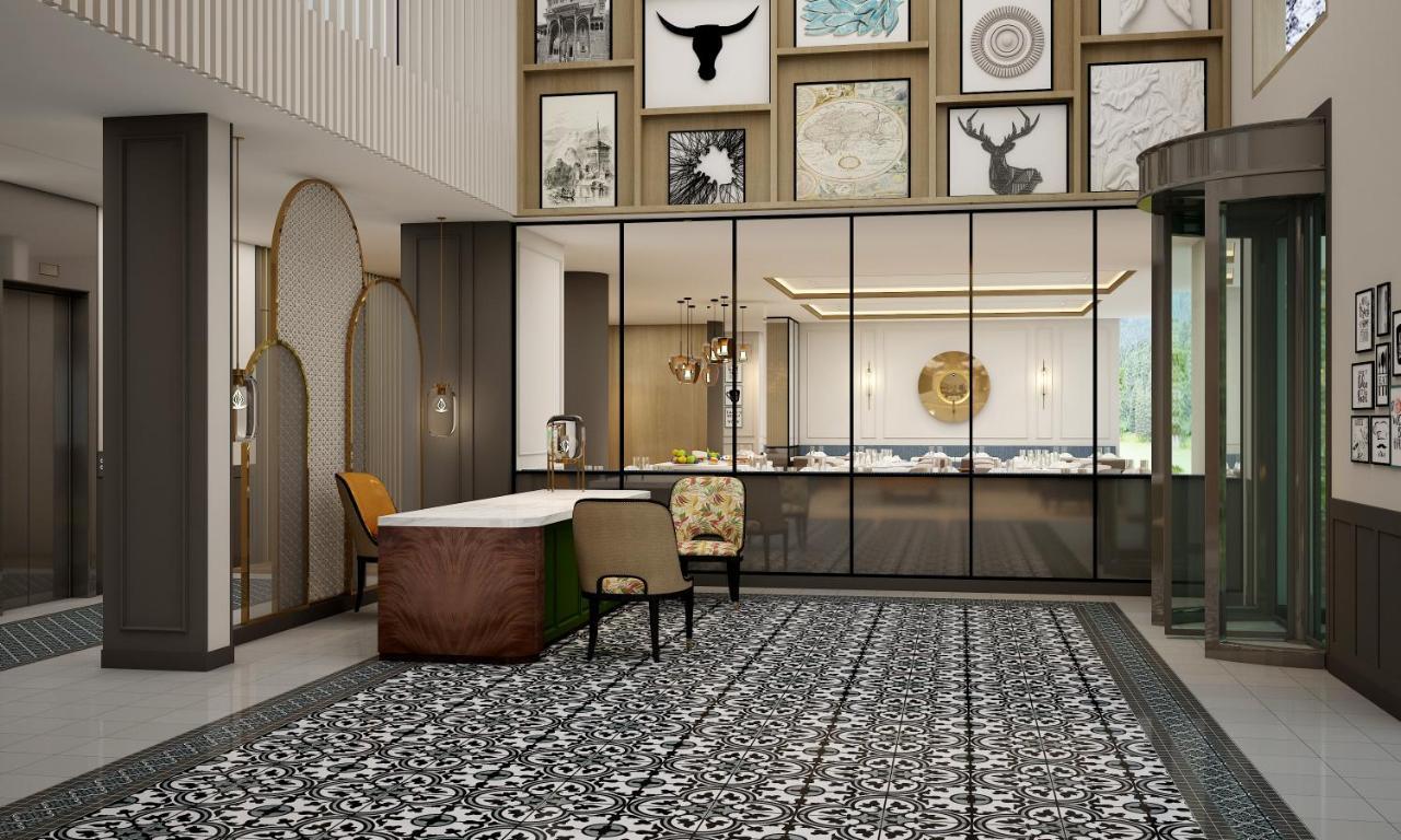 Hotel Sarovar Portico 4*