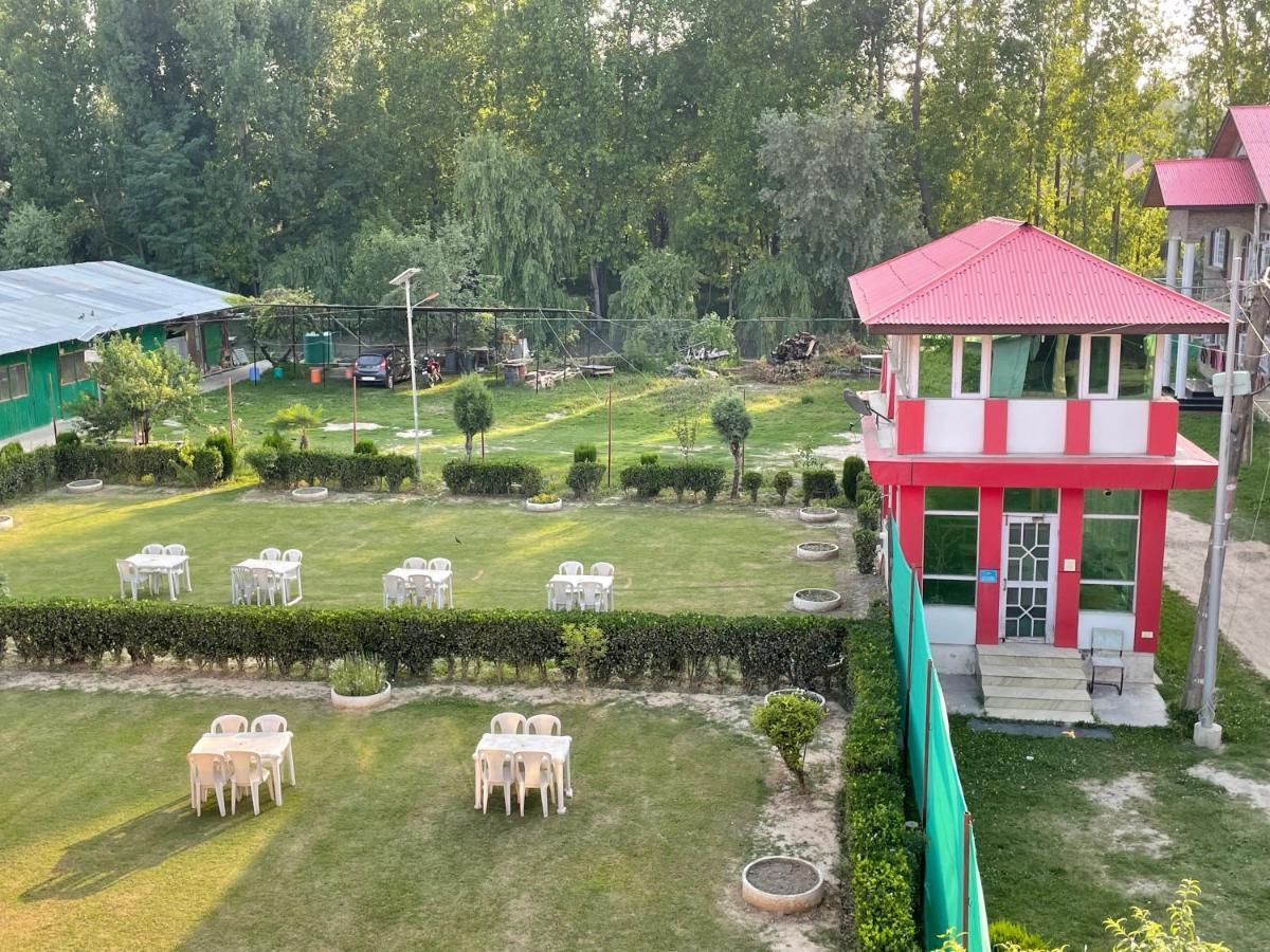 New Sahil Hotel