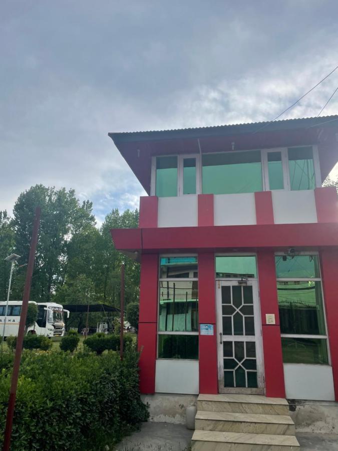 Hotel New Sahil 4*