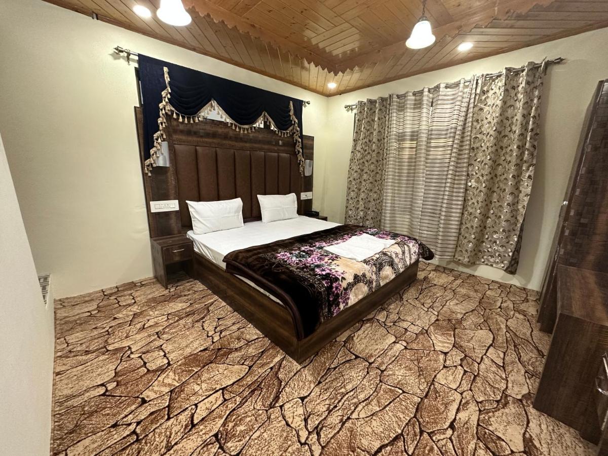 Riverwood Srinagar (Jammu and Kashmir)