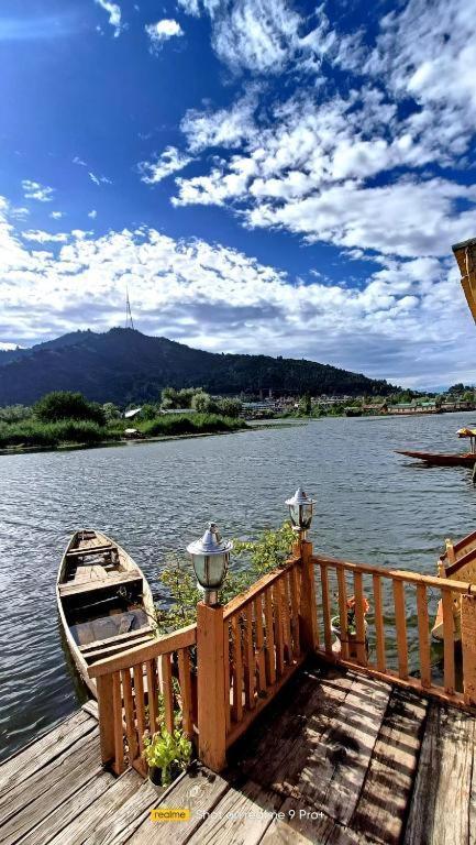 Newminar Group Of Houseboats Hotel Srinagar (Jammu and Kashmir)