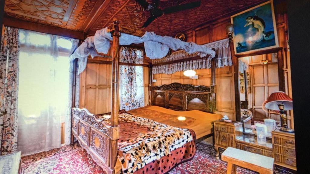 Newminar Group Of Houseboats Srinagar (Jammu and Kashmir)