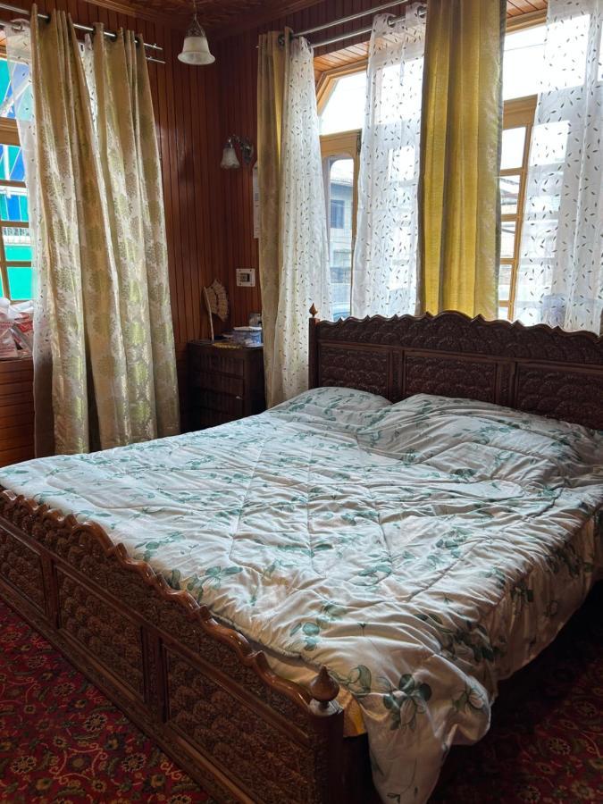 Bed & Breakfast The Local