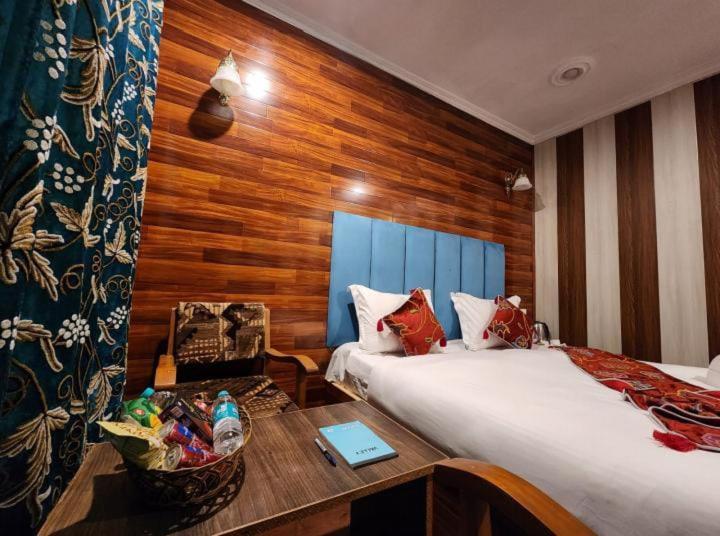The Grand Nishat Hotel