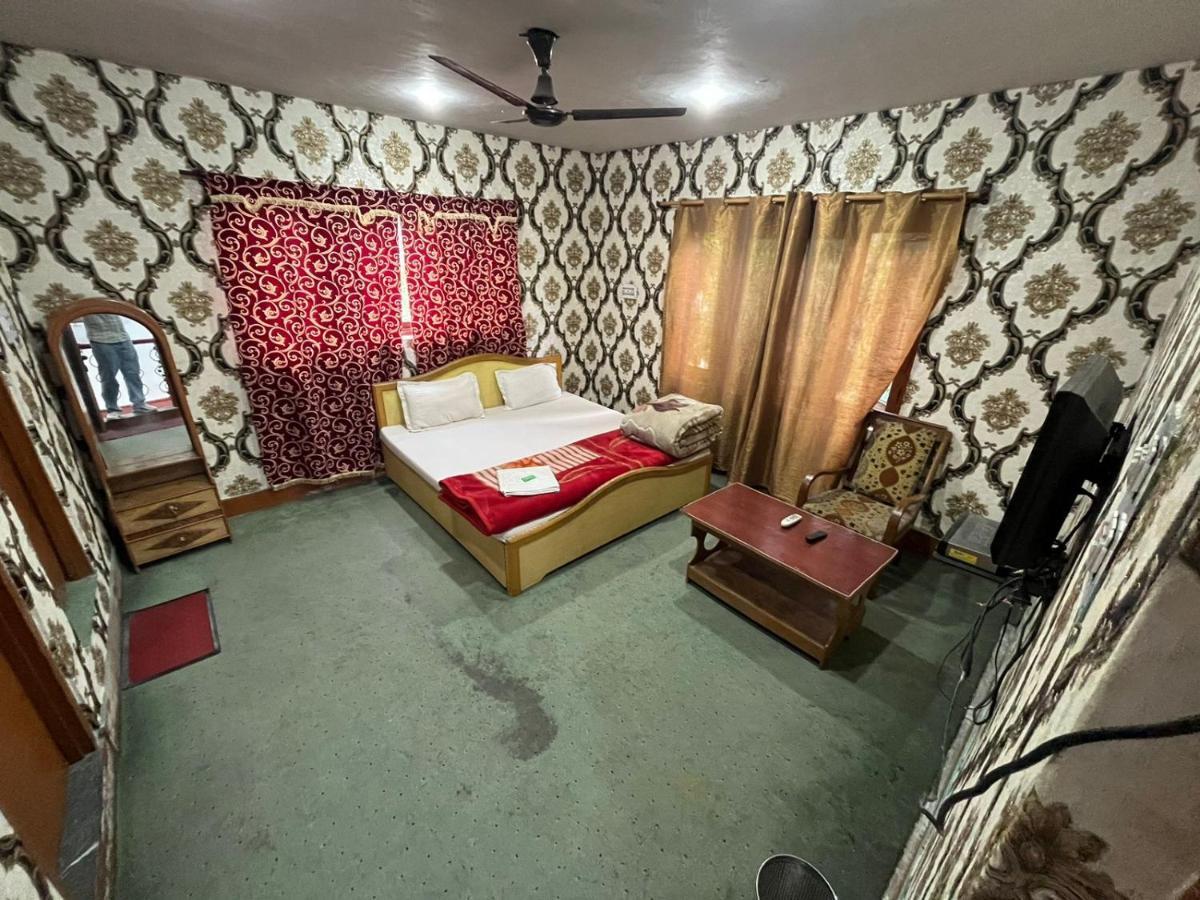 Hotel Kashmir Rose Srinagar (Jammu and Kashmir)