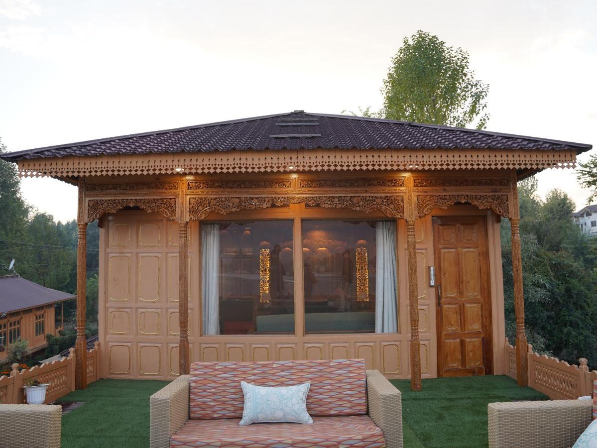 Harmukh Houseboat By Pattern Hotel