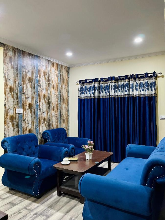 Khwaab Gah By The Khayabaan-homestay Fully Furnished With Functional Kitchen, Wifi & Parking In Centre *