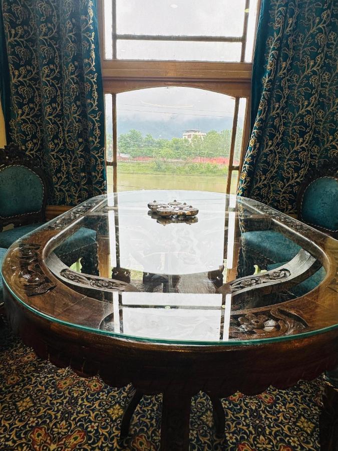 Merlin Palace Hotel 2*