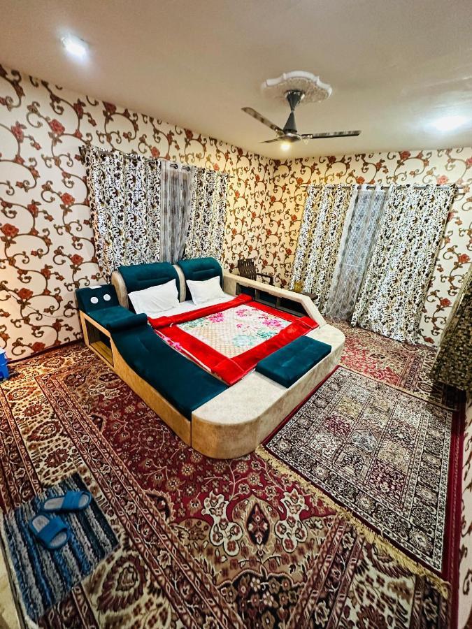 Merlin Palace Srinagar (Jammu and Kashmir)