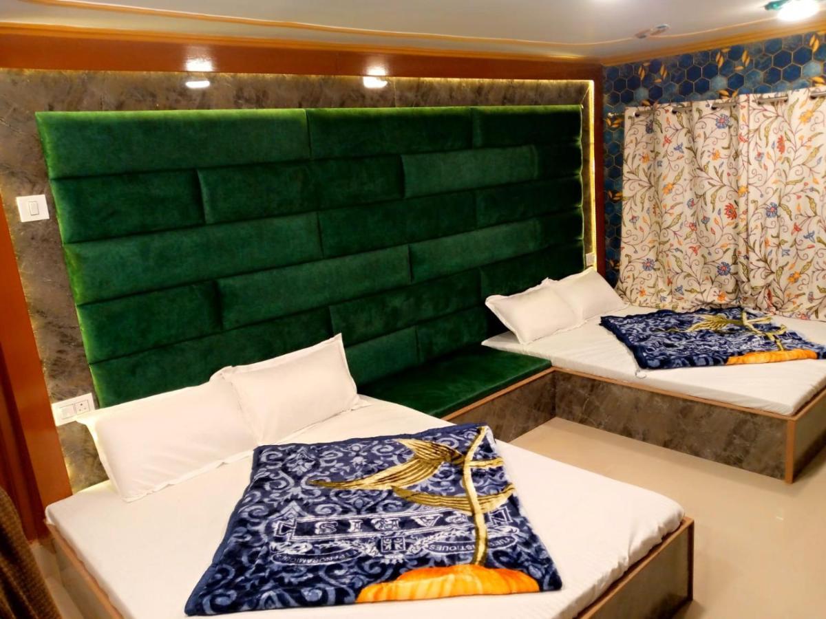 Rooma Holidays In Heaven Hotel