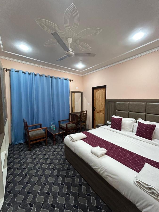 Fair Mount, Airport Road, Humhama Hotel Srinagar (Jammu and Kashmir)