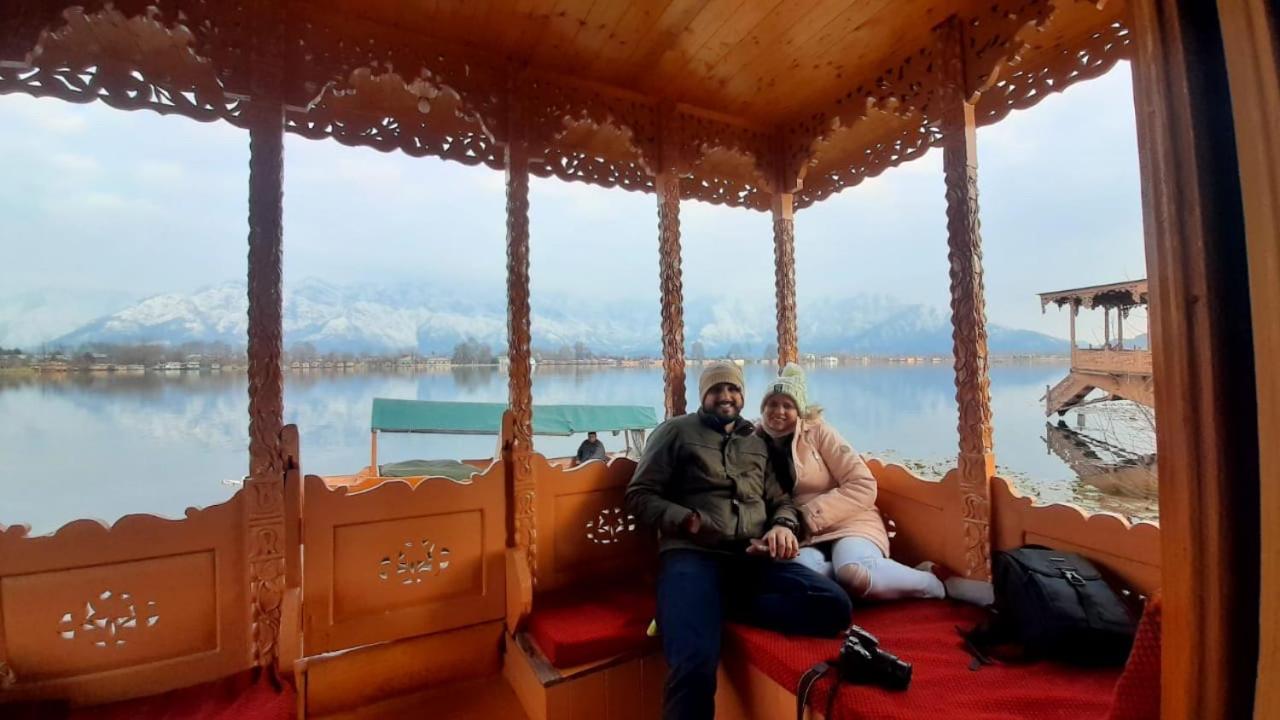 Hotel New Kolohai Group Of Houseboats Srinagar (Jammu and Kashmir)