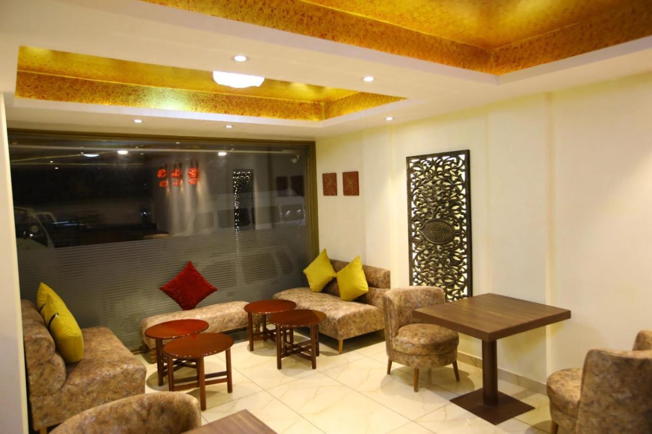 Shaf Excellency Srinagar (Jammu and Kashmir)
