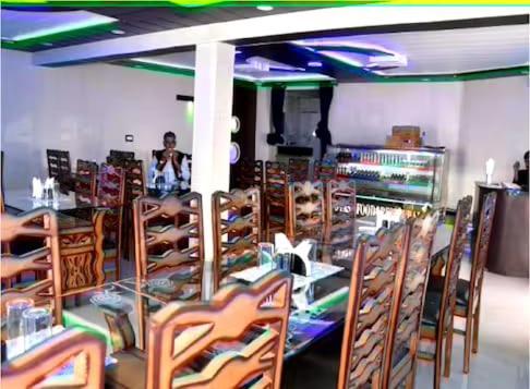Huma Hotel Srinagar (Jammu and Kashmir)