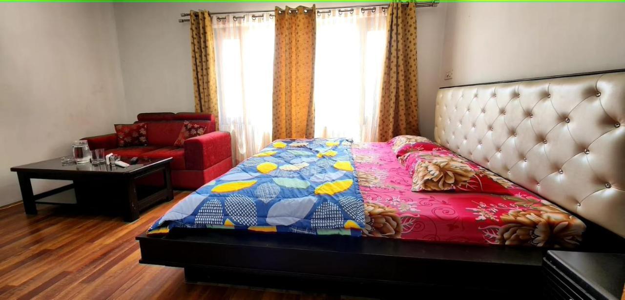 Huma Hotel 2*