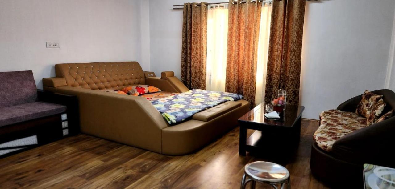 Huma Srinagar (Jammu and Kashmir)