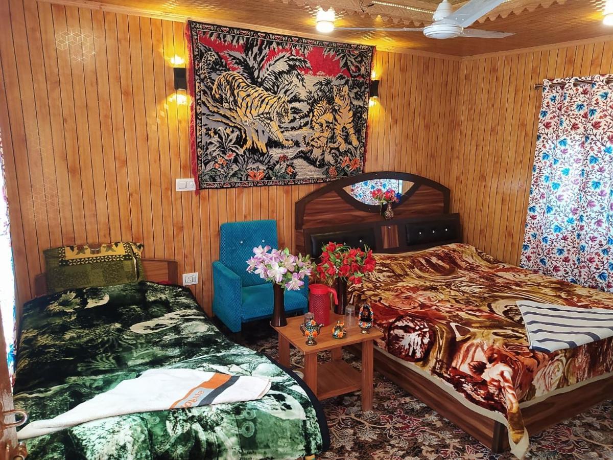Hotel H.b